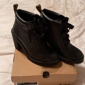 Dr. Martens Averil us9 uk7
